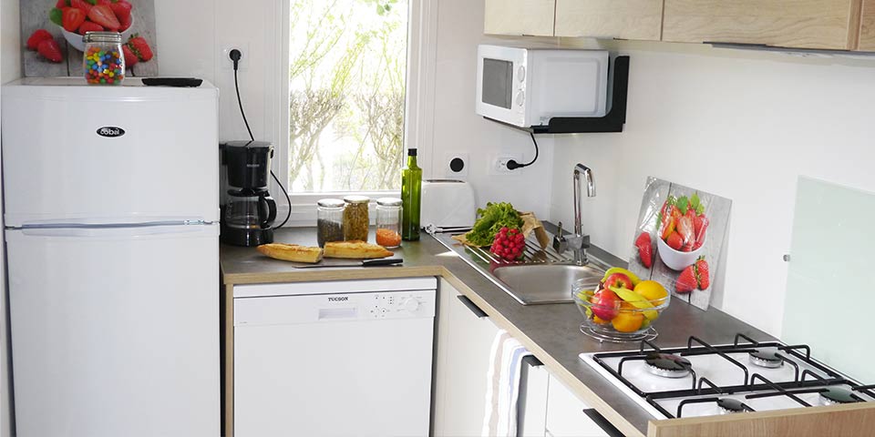 ARCHIPEL-Reihe : mobilheim, 6/8 Personen, 1+2 Schlafzimmer, überdachte Holzterrasse image 3