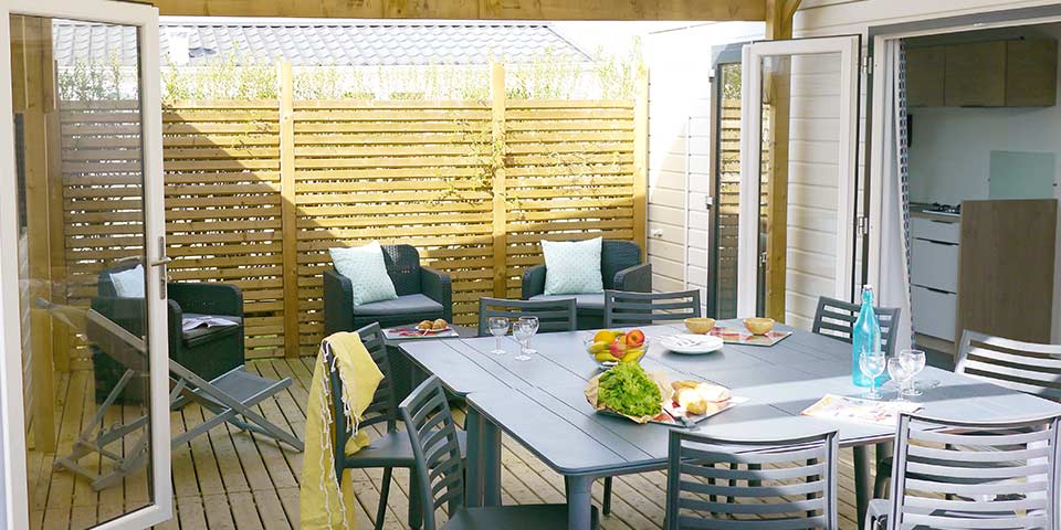 ARCHIPEL-Reihe : mobilheim, 6/8 Personen, 1+2 Schlafzimmer, überdachte Holzterrasse image 1